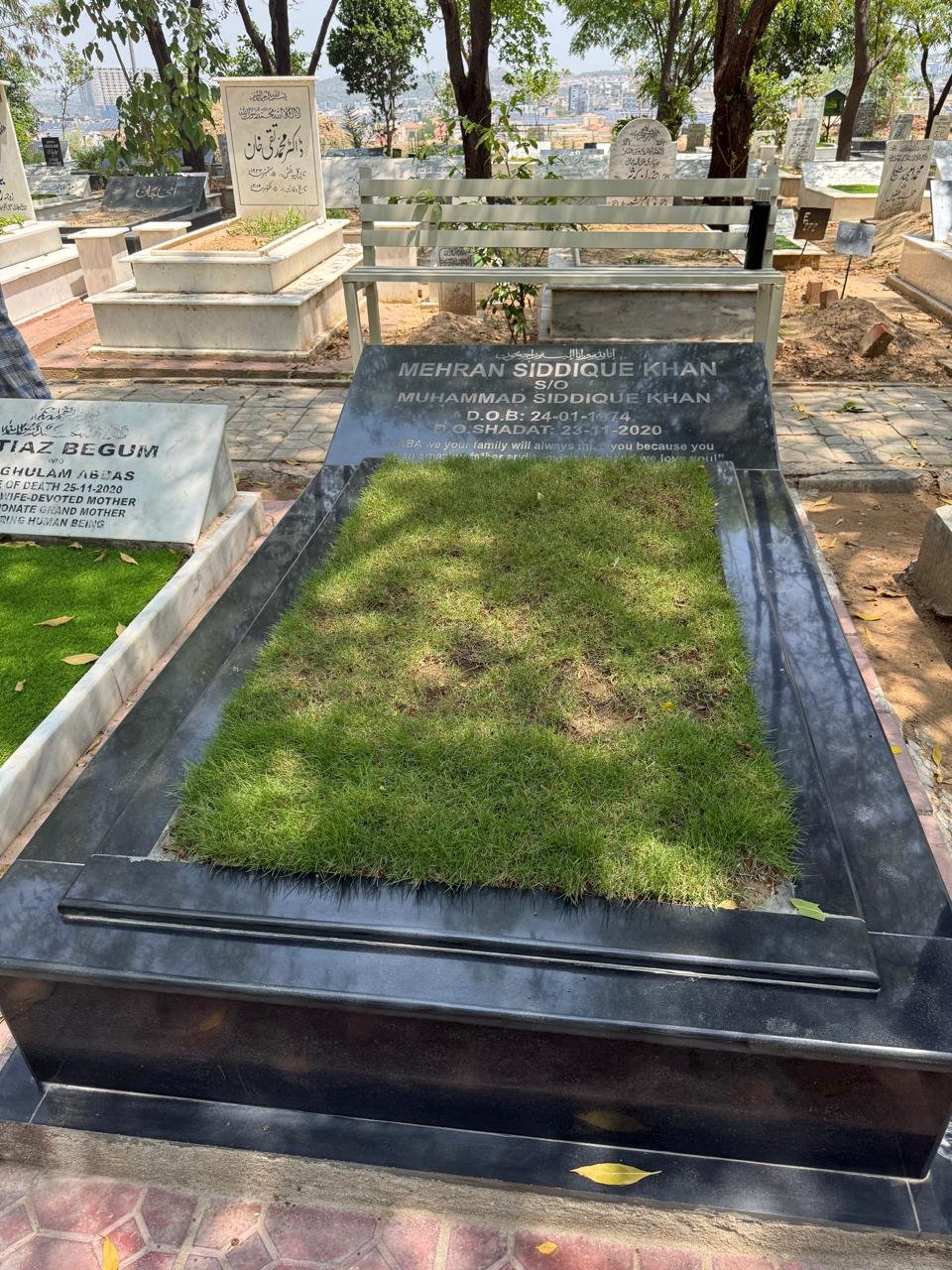 Maintained grave in Pakistan — Qabar Cares